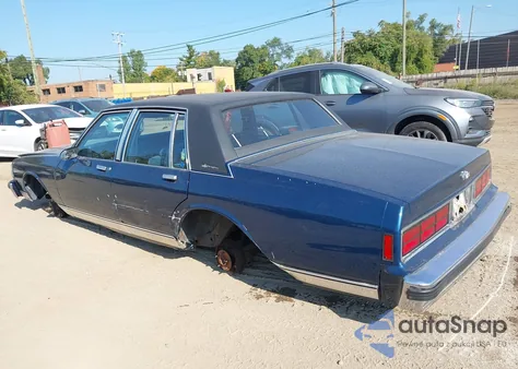 1989 Chevrolet Caprice Classic Brougham z USA, uszkodzony, nr VIN 1G1BU51EXKR122442